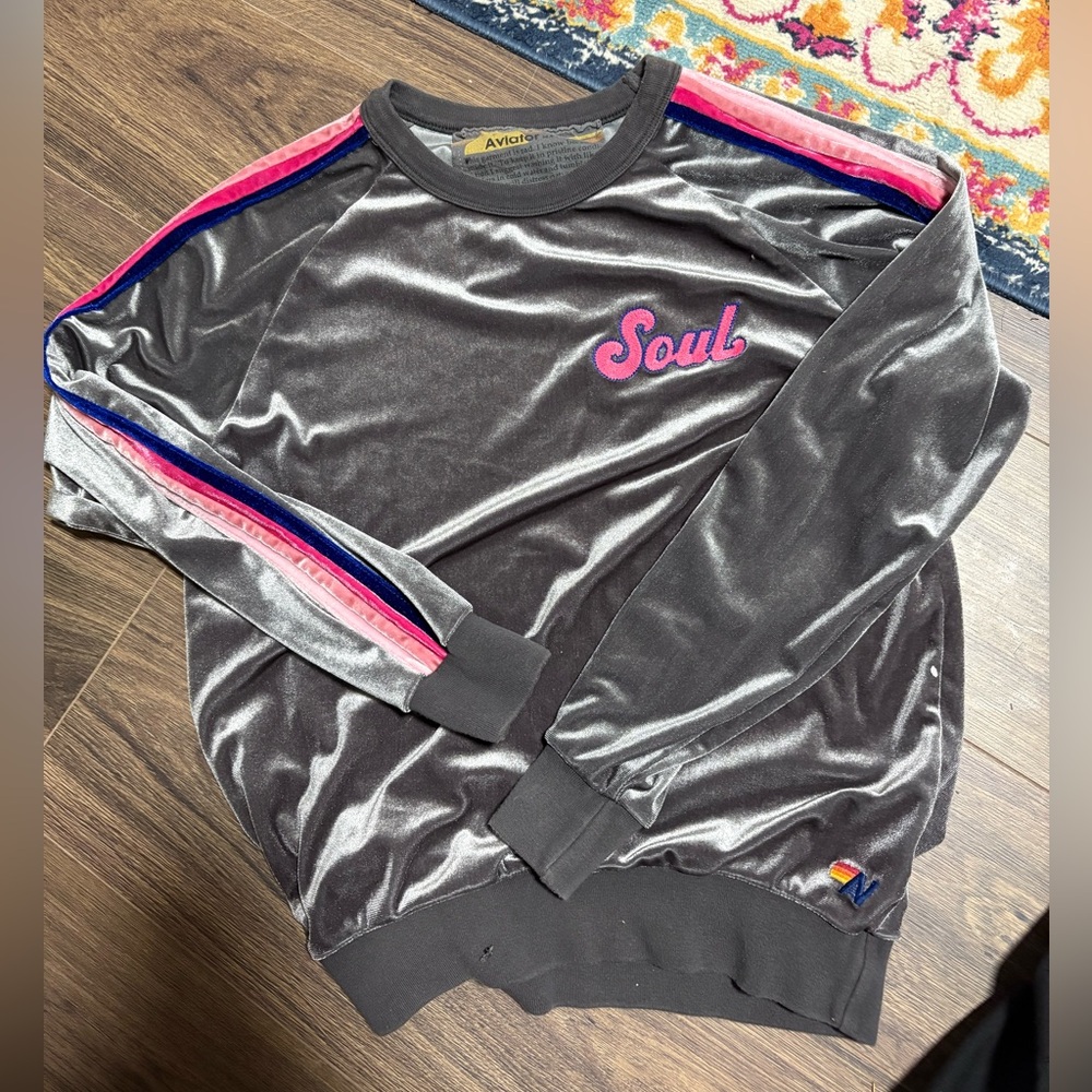 Size small aviator nation pull over